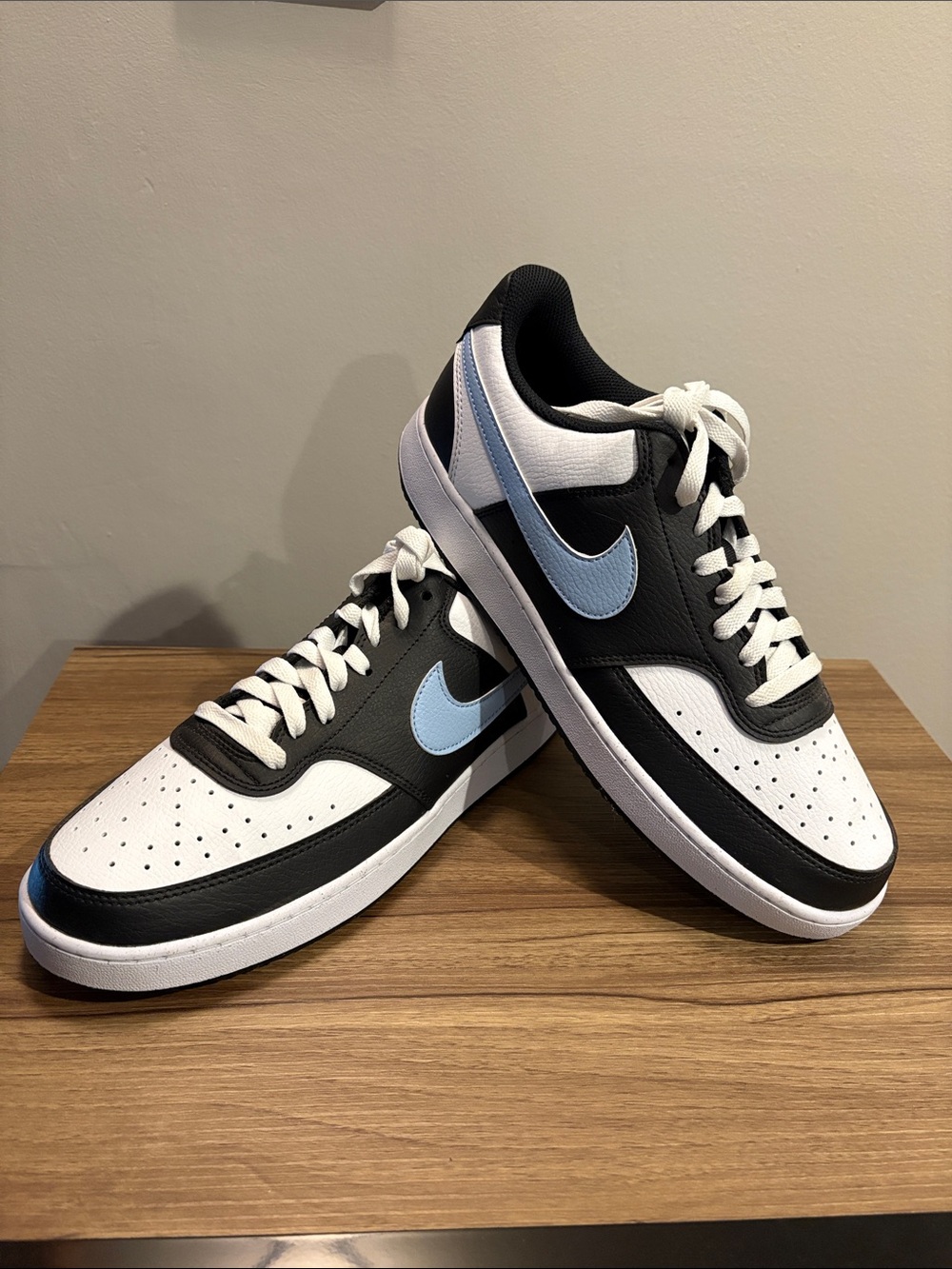 Nike Men’s NWOT Low-Top Sneakers